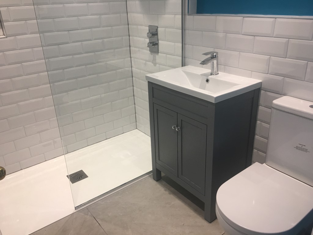 bathroom 2 (6)
